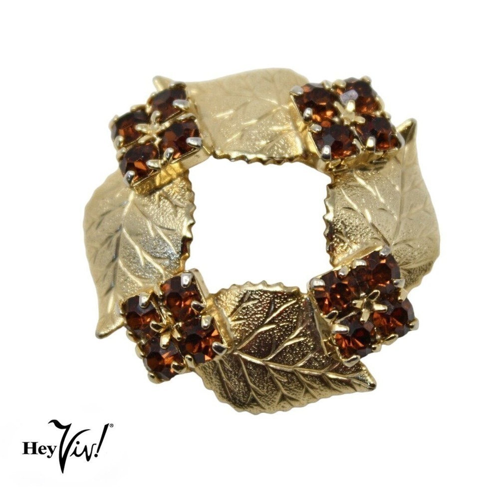 Vintage Wreath Pin Brooch Goldtone w Prong Set Red Rhinestones 1.25" - Hey Viv